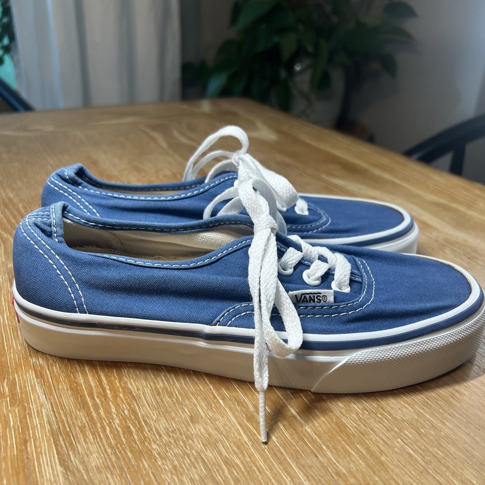 Vans Sneakers Blue & White Men's 4.5 Womens 6